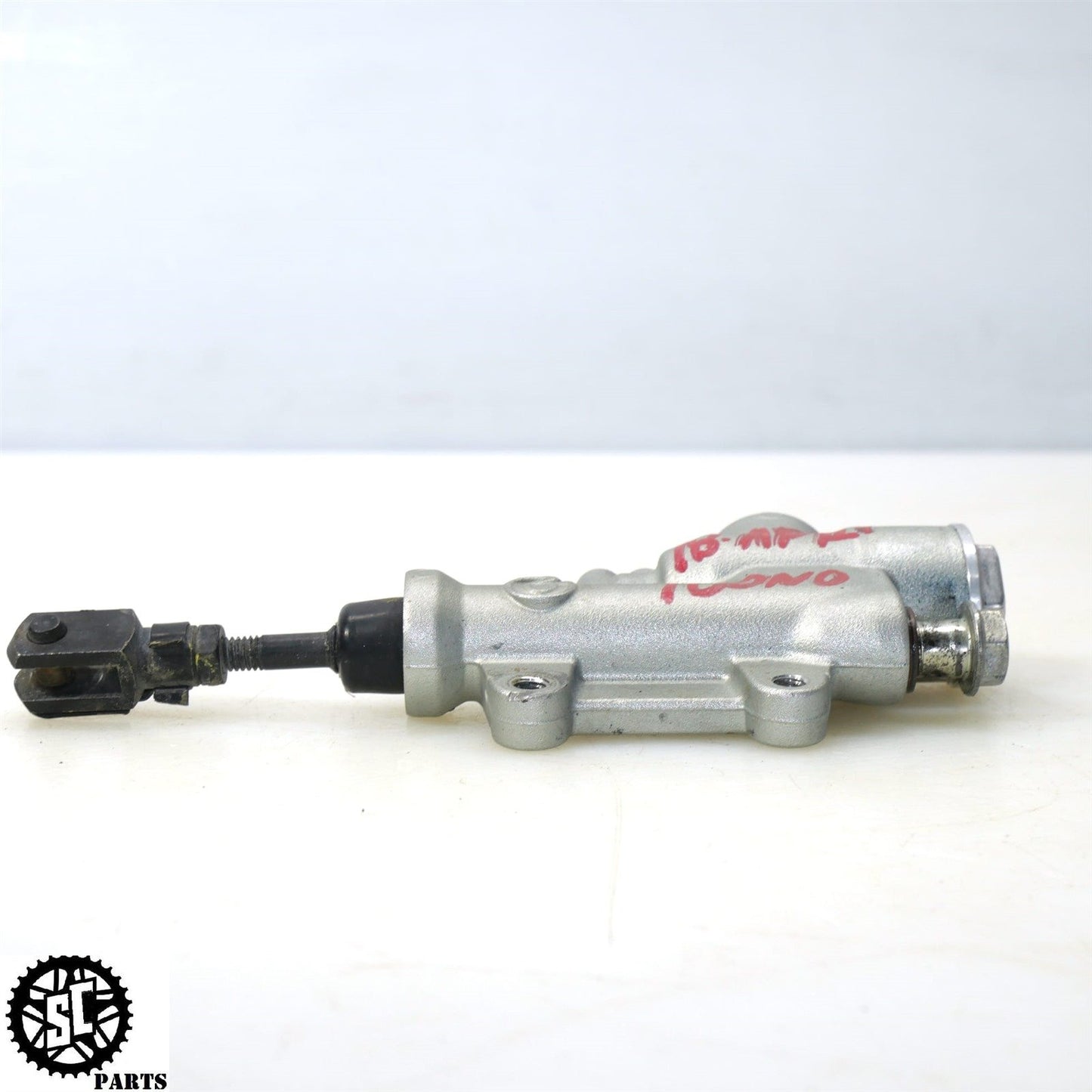 2018 APRILIA TUONO V4 1100 REAR BRAKE MASTER CYLINDER B044586 A09
