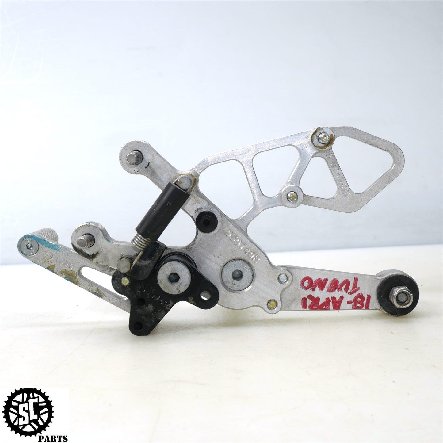 2018 APRILIA TUONO V4 1100 WOODCRAFT CFM ADJUSTABLE REARSET A09