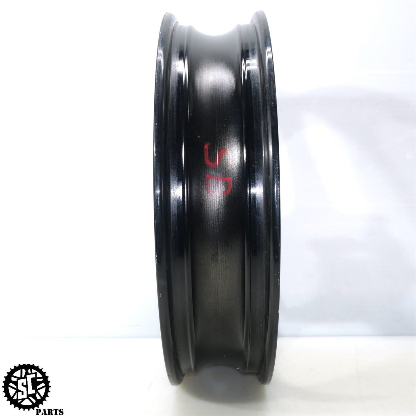 2005 2006 SUZUKI GSXR 1000 FRONT WHEEL RIM SB S22