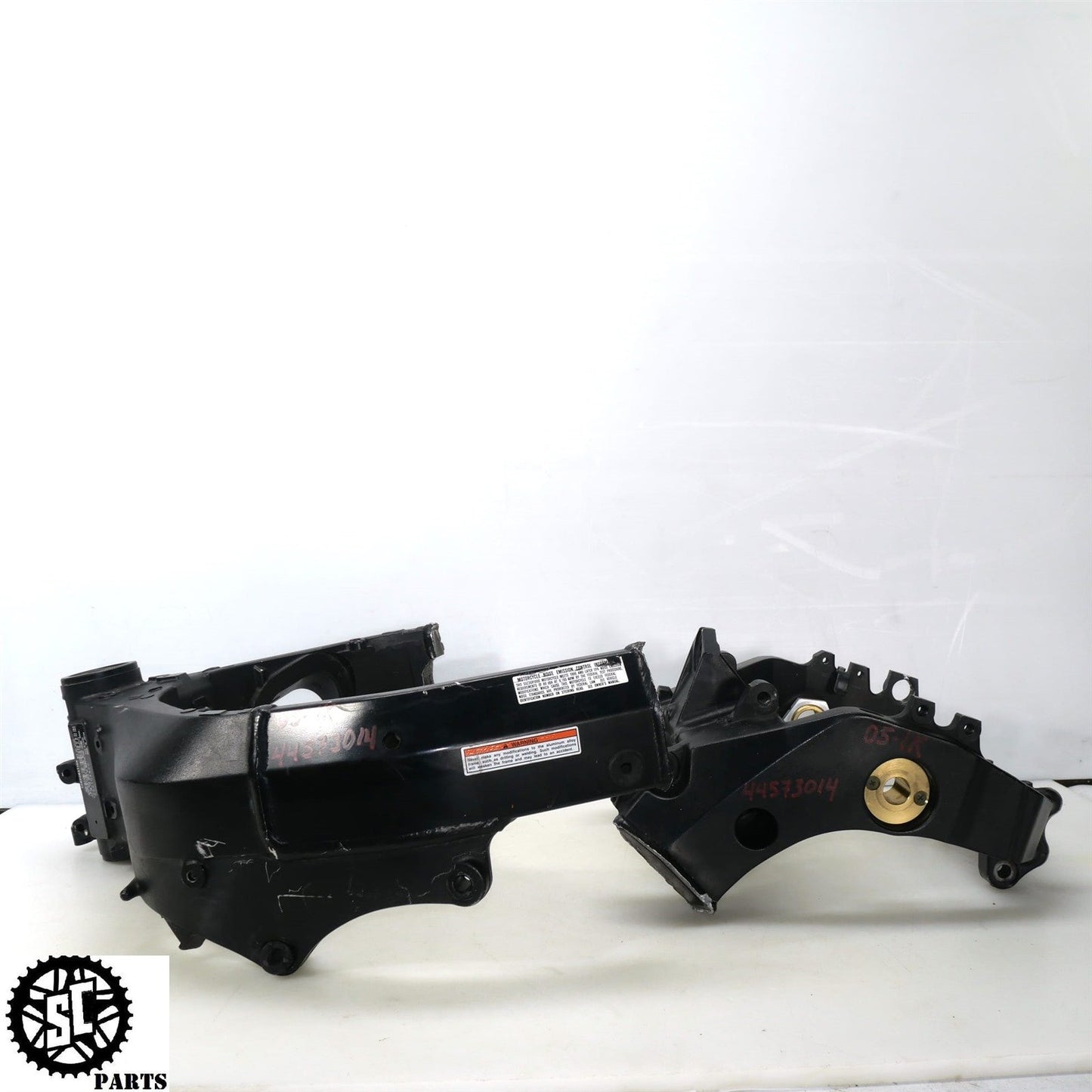 2005 2006 SUZUKI GSXR 1000 FRAME *S* S22