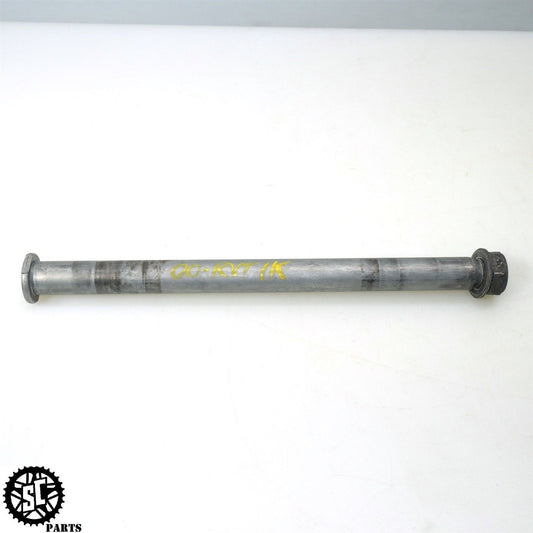 2000-2001 HONDA RVT1000R RC51 REAR WHEEL AXLE BOLT H18