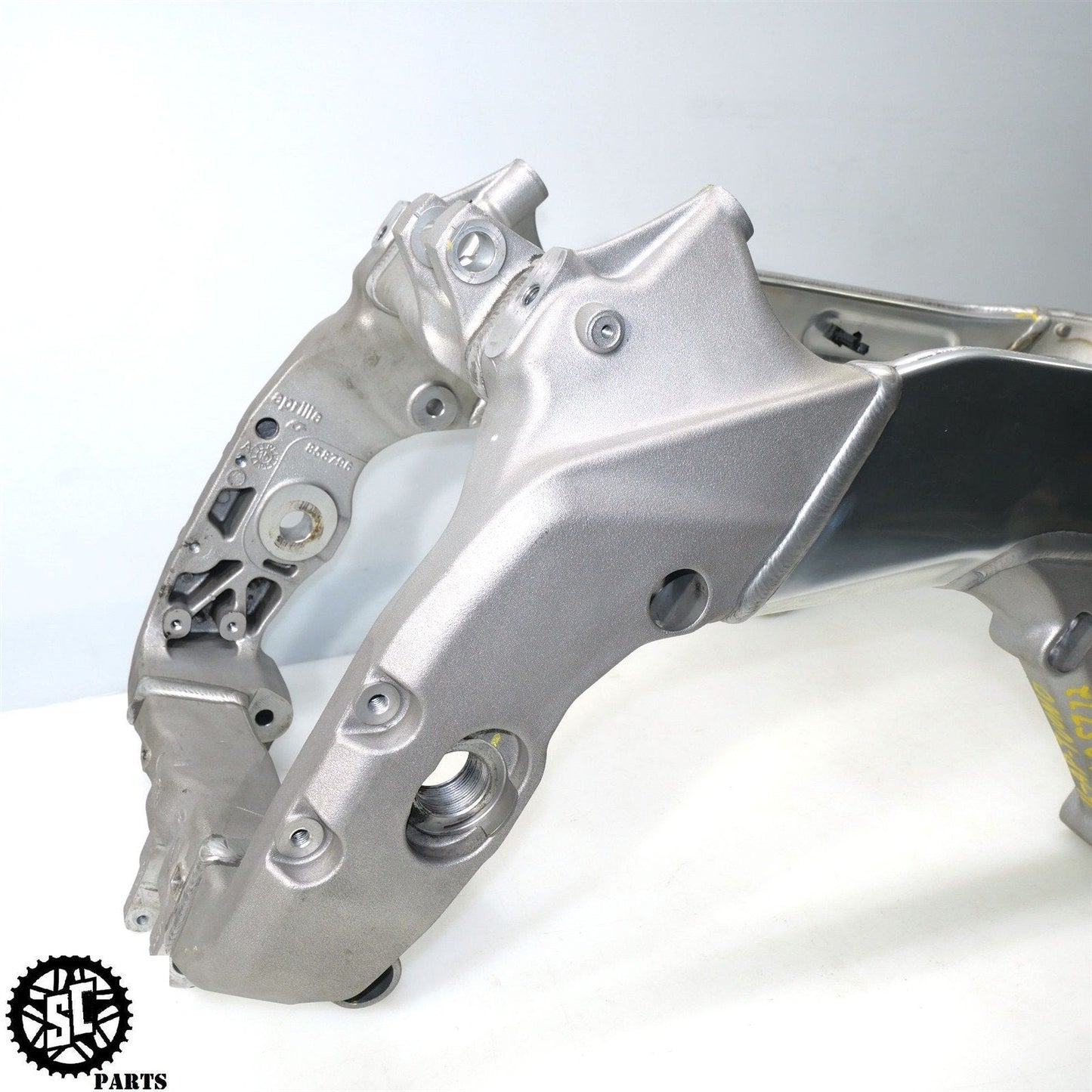 2011-2016 APRILIA TUONO V4R RSV4 MAIN FRAME CHASSIS *S* A06