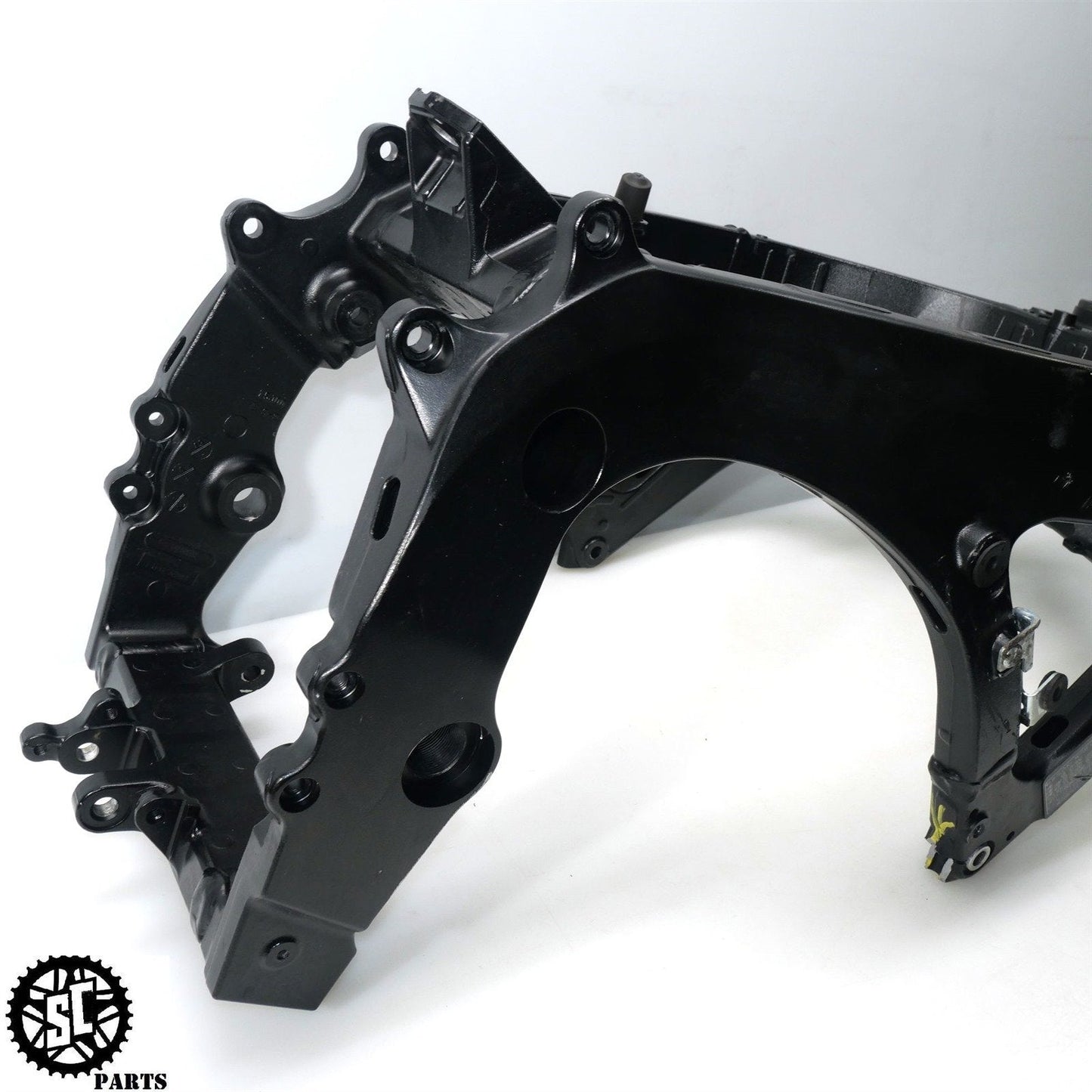 2022 SUZUKI GSXR 600 MAIN FRAME CHASSIS *S* S70