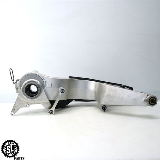 1998-2001 HONDA VFR800 SINGLE SIDED SWINGARM WHEEL HUB H03