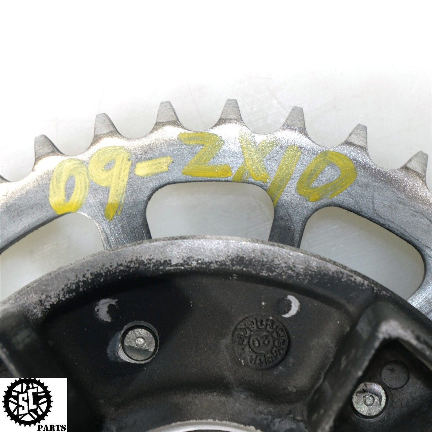 Kawasaki ZX10R EX650 650 Ninja OEM Rear Wheel Rim Sprocket Carrier Hub K43