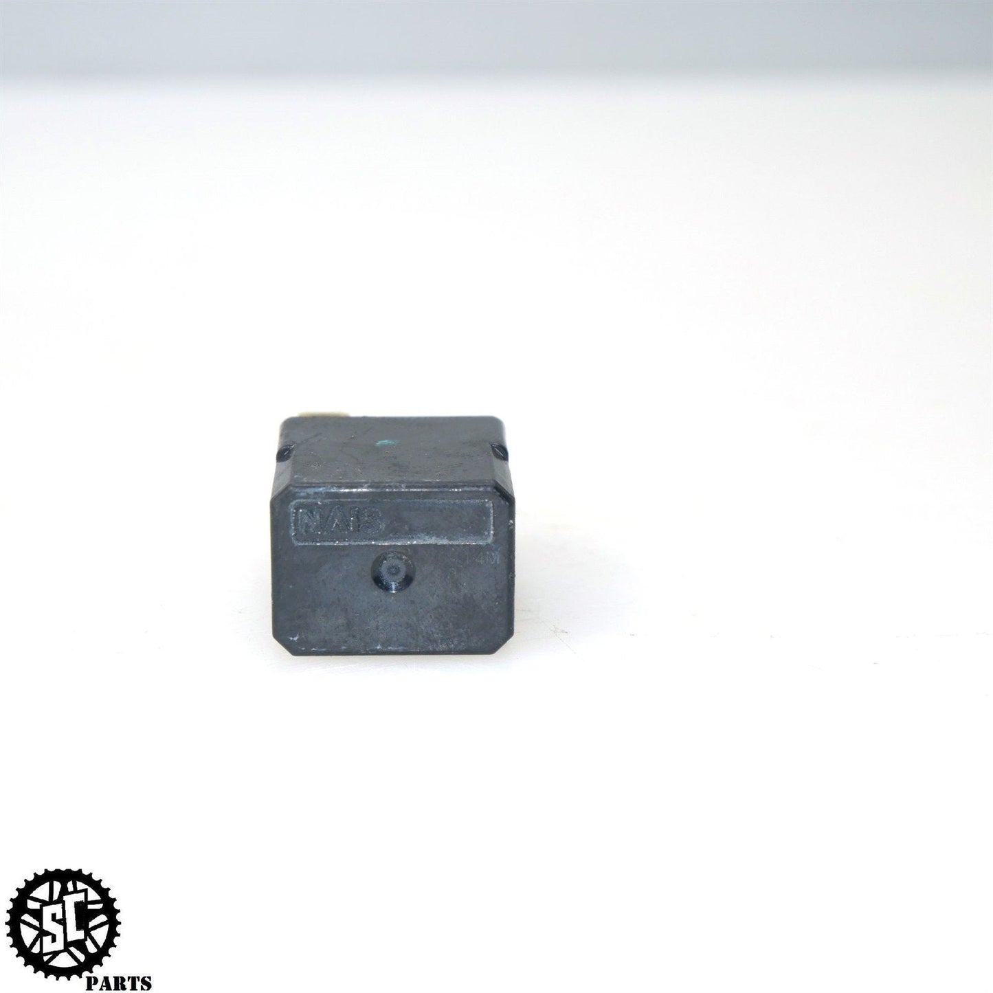 2015 DUCATI DIAVEL RELAY ASSEMBLY FUSE BOX 54140101A D32