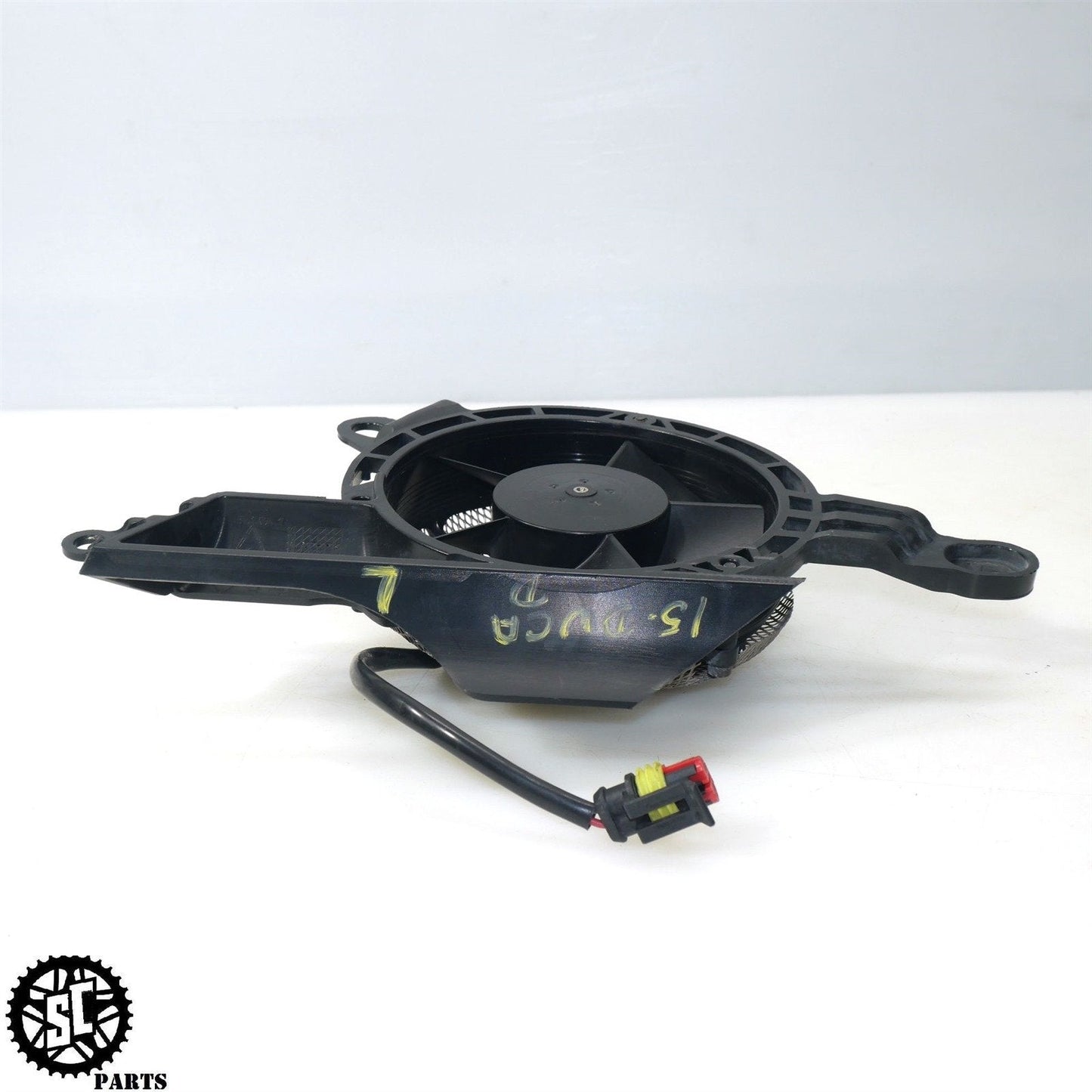 2015 DUCATI DIAVEL LEFT RADIATOR FAN D32