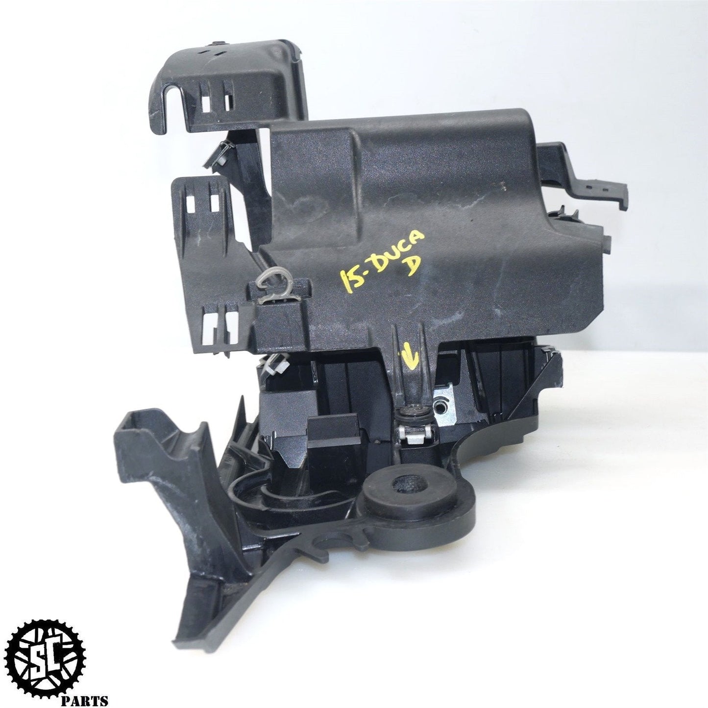 2015 DUCATI DIAVEL ELECTRICAL HARNESS BRACKET TRAY HORN D32
