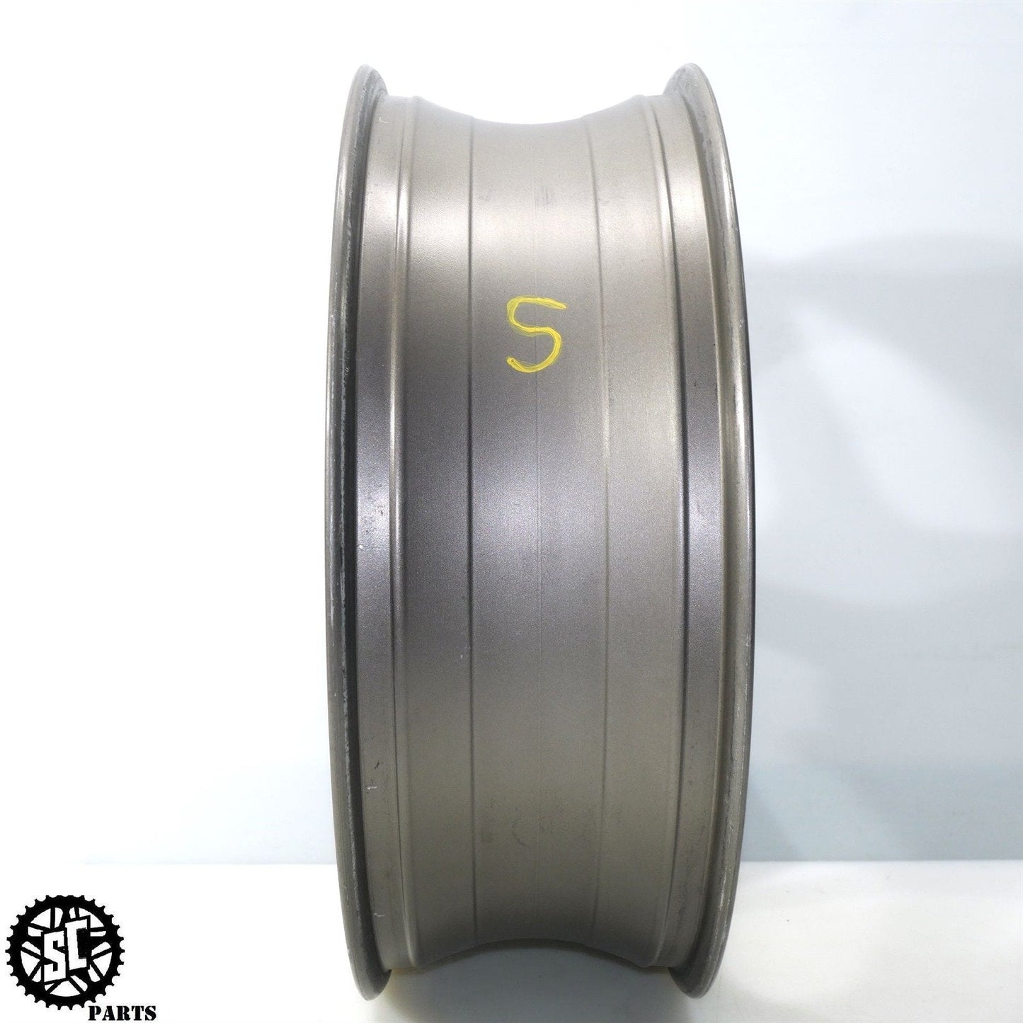 2006-2008 TRIUMPH DAYTONA 675 REAR WHEEL STRAIGHT T20