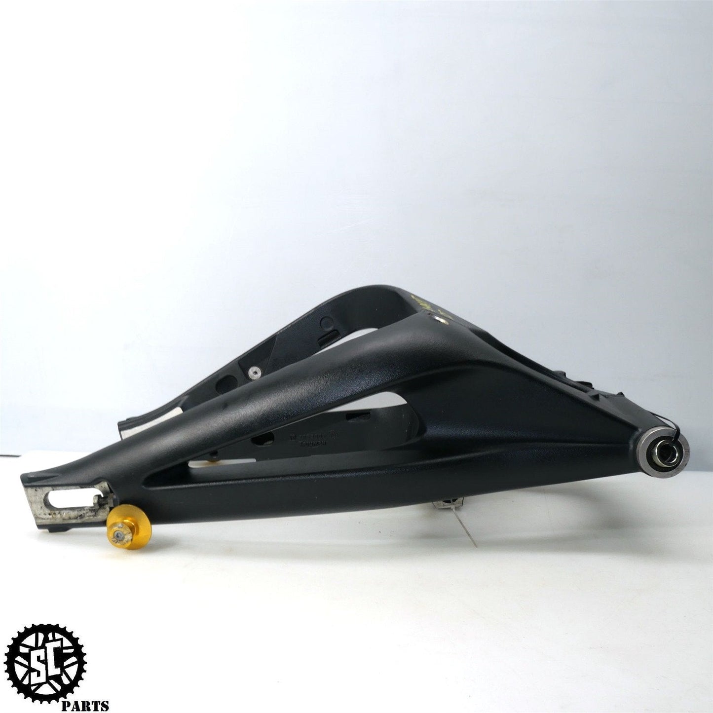 2006-2008 TRIUMPH DAYTONA 675 SWINGARM T20