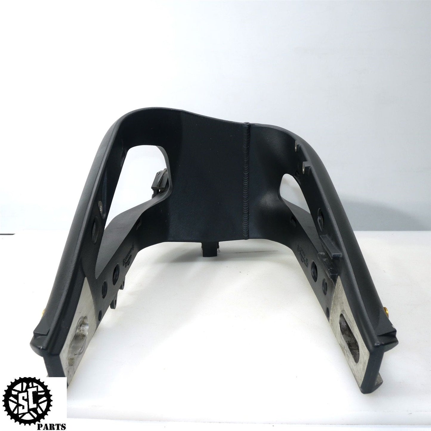 2006-2008 TRIUMPH DAYTONA 675 SWINGARM T20