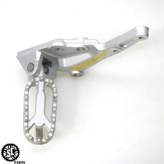 2020-2023 TRIUMPH TIGER 900 RALLY PRO LEFT FOOT PEG BRACKET FRONT REARSET T32