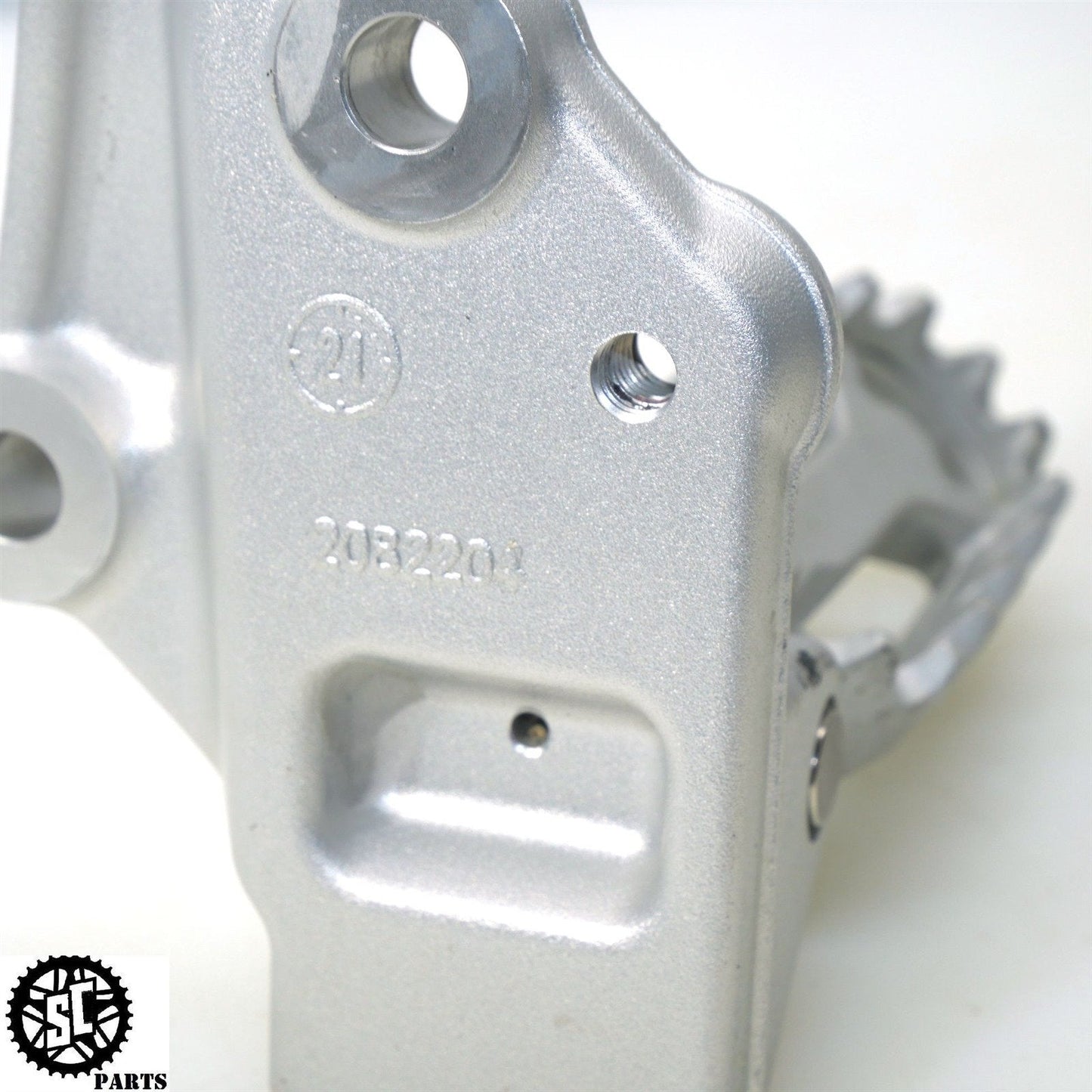 2020-2023 TRIUMPH TIGER 900 RALLY PRO LEFT FOOT PEG BRACKET FRONT REARSET T32