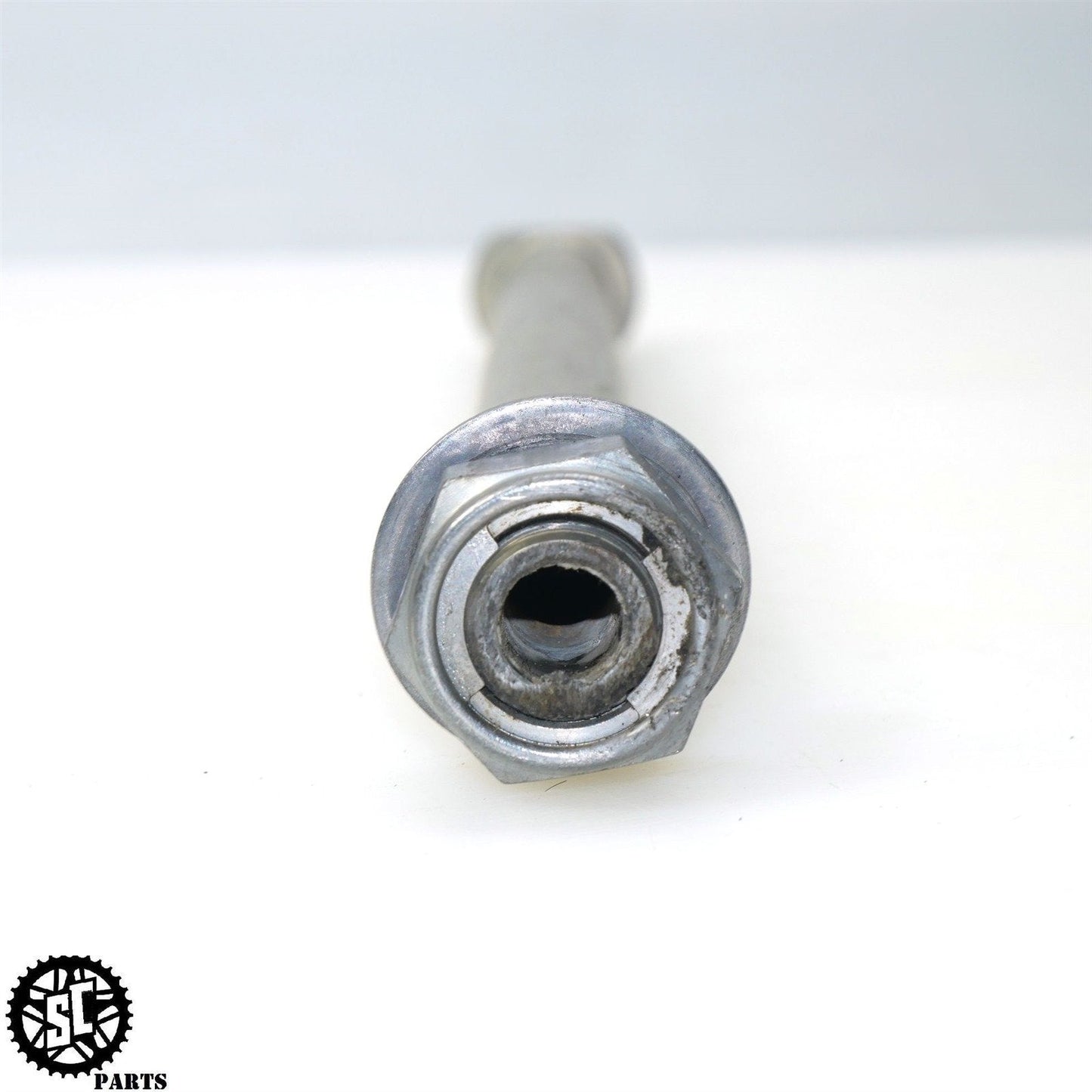 2020-2023 TRIUMPH TIGER 900 RALLY PRO REAR WHEEL AXLE BOLT T32