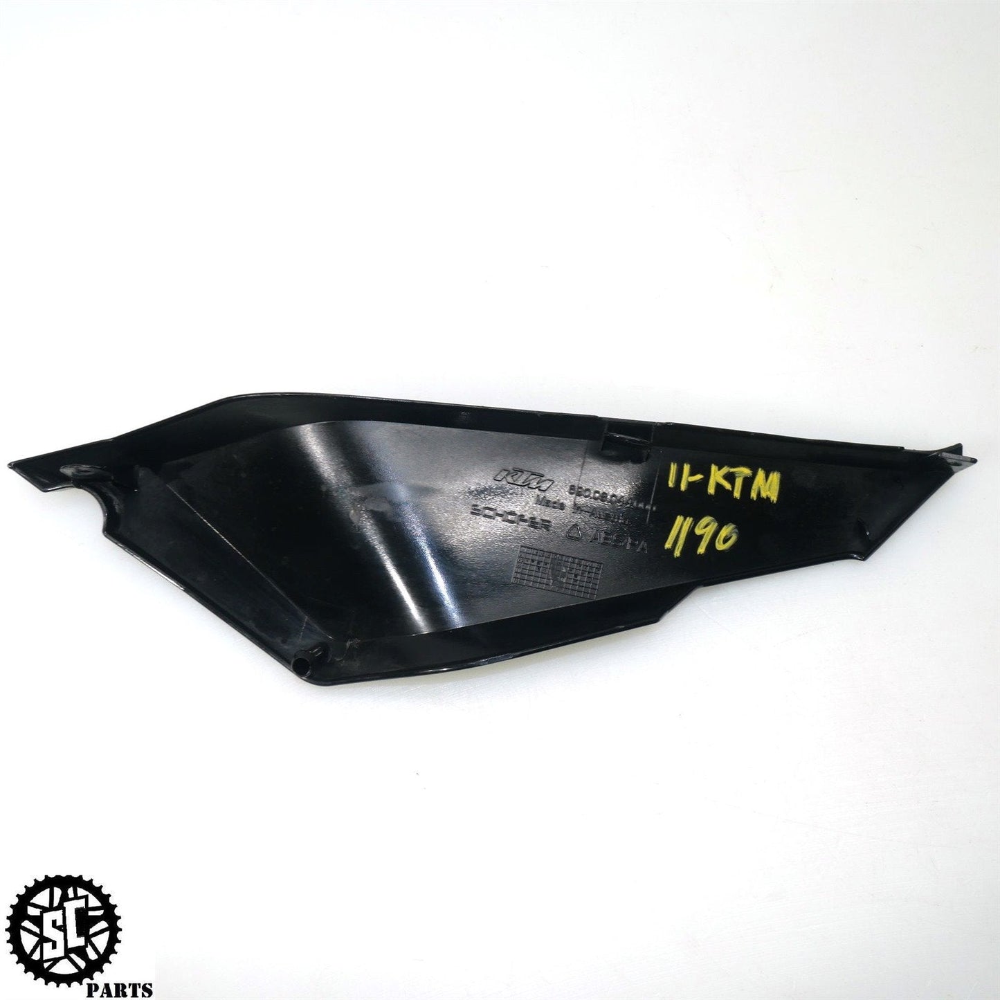 2011 KTM RC8 1190 LEFT GAS TANK SEAT SIDE FAIRING COVER 6900804300028A KT02