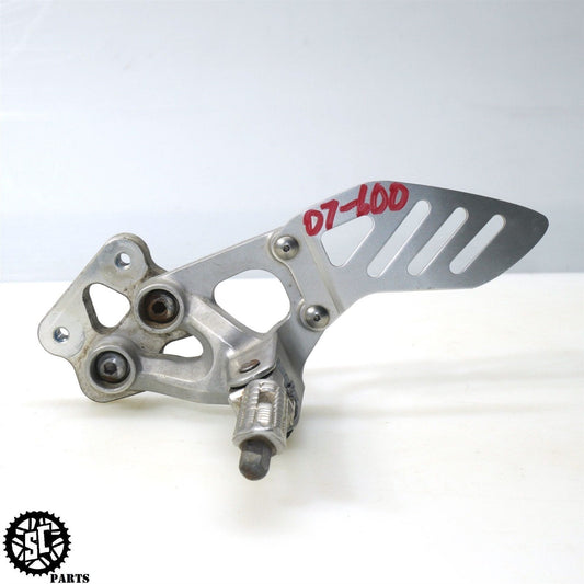 2006 2007 SUZUKI GSXR600 LEFT REARSET FRONT FOOT PEG S39