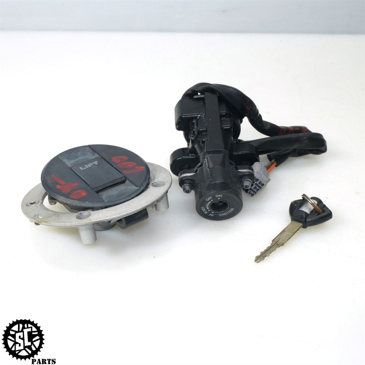 08 09 2008 SUZUKI GSXR600 IGNITION SWITCH LOCK SET S68