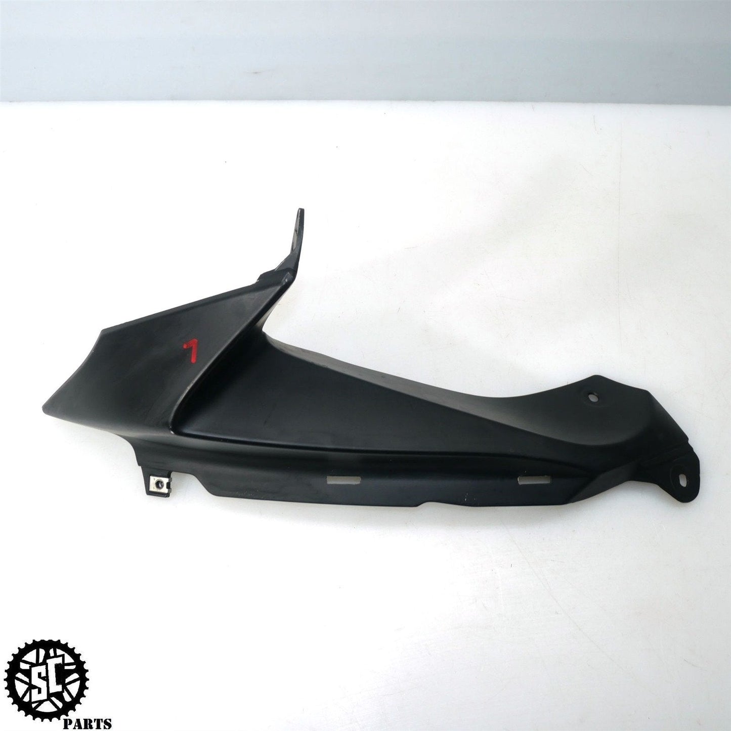 08 09 2008 SUZUKI GSXR600 LEFT AIR TUBE COVER FAIRING S68