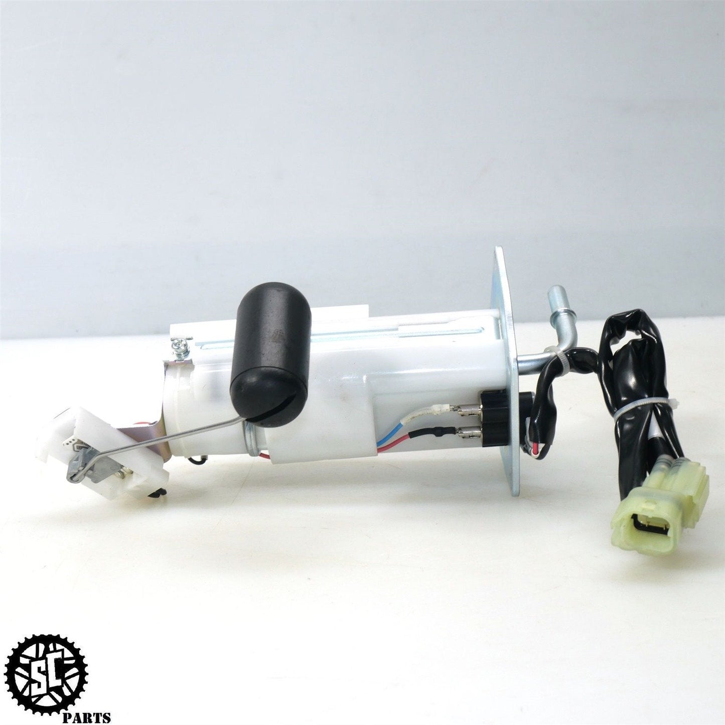21-23 2022 KAWASAKI NINJA ZX10R FUEL PUMP 49040-0798 K72