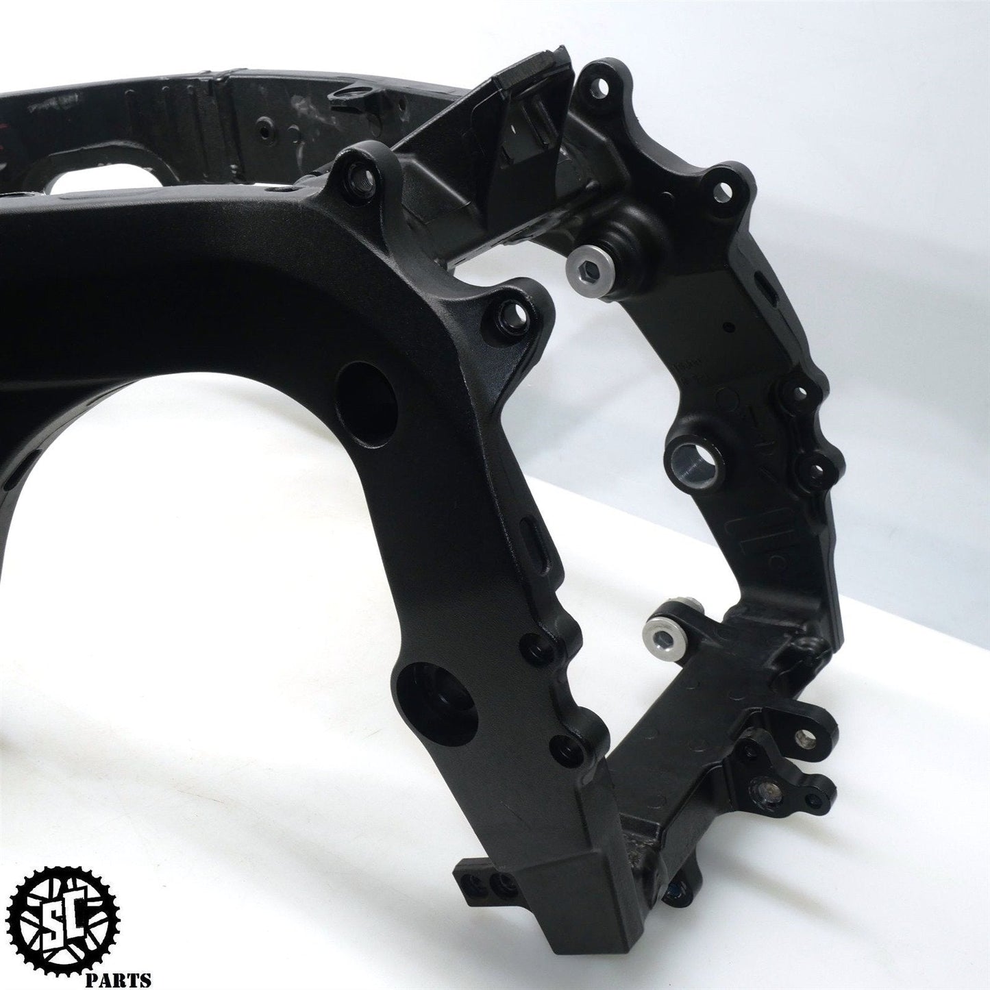 11-20 SUZUKI GSXR 750 MAIN FRAME CHASSIS *S* S40 2014