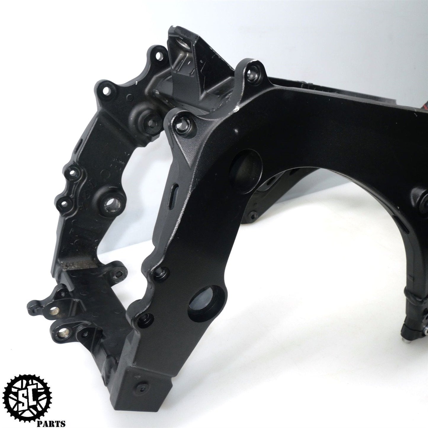 11-20 SUZUKI GSXR 750 MAIN FRAME CHASSIS *S* S40 2014