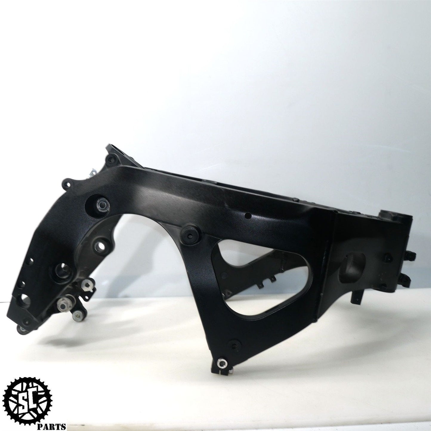 06 07 SUZUKI GSXR 600 MAIN FRAME CHASSIS *S* S70