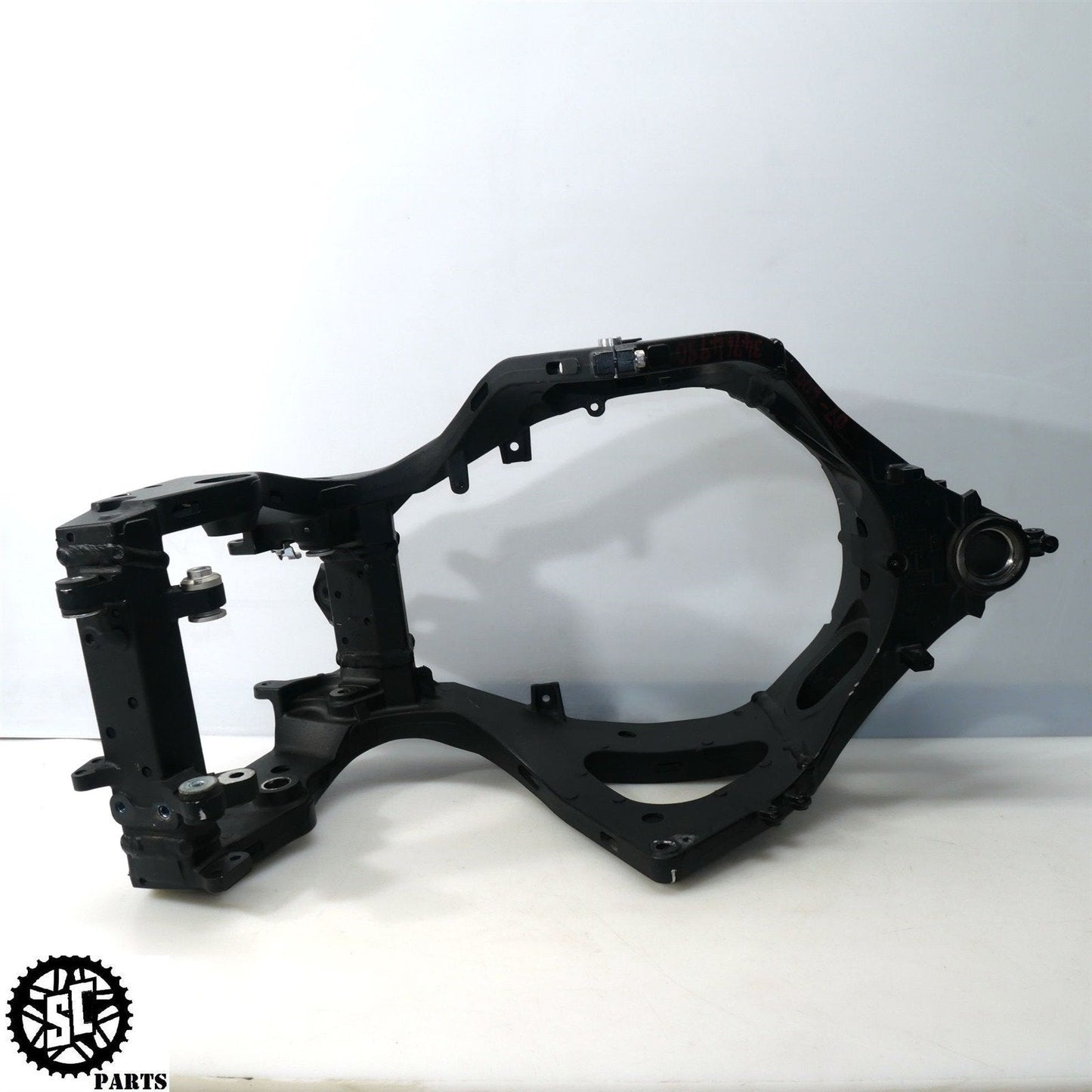 06 07 SUZUKI GSXR 600 MAIN FRAME CHASSIS *S* S70