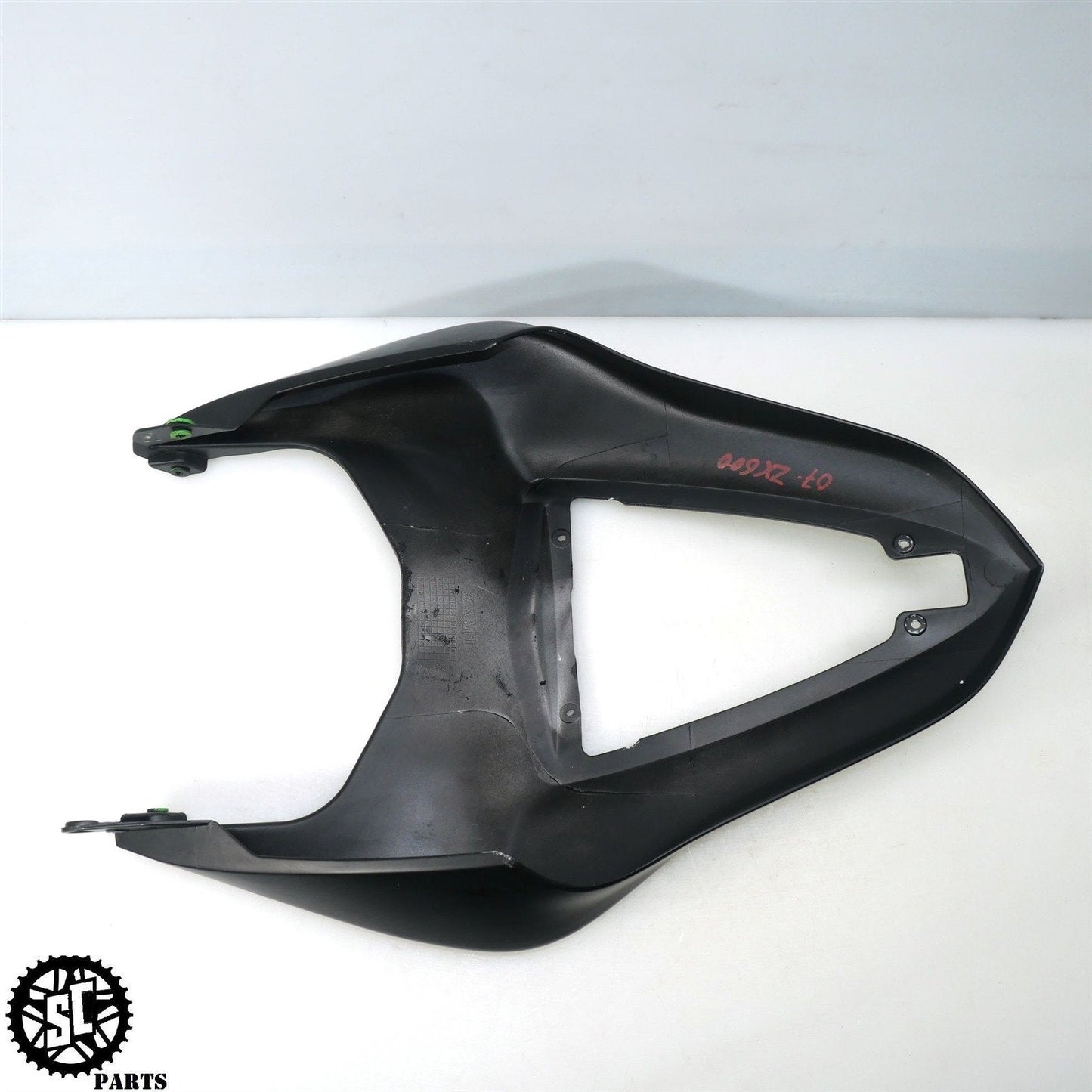 2007 2008 KAWASAKI NINJA ZX6R REAR TAIL FAIRING PLASTIC COWL K21