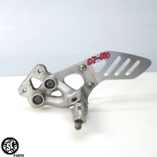 06 07 SUZUKI GSXR 600 LEFT REARSET FRONT FOOT PEG S03