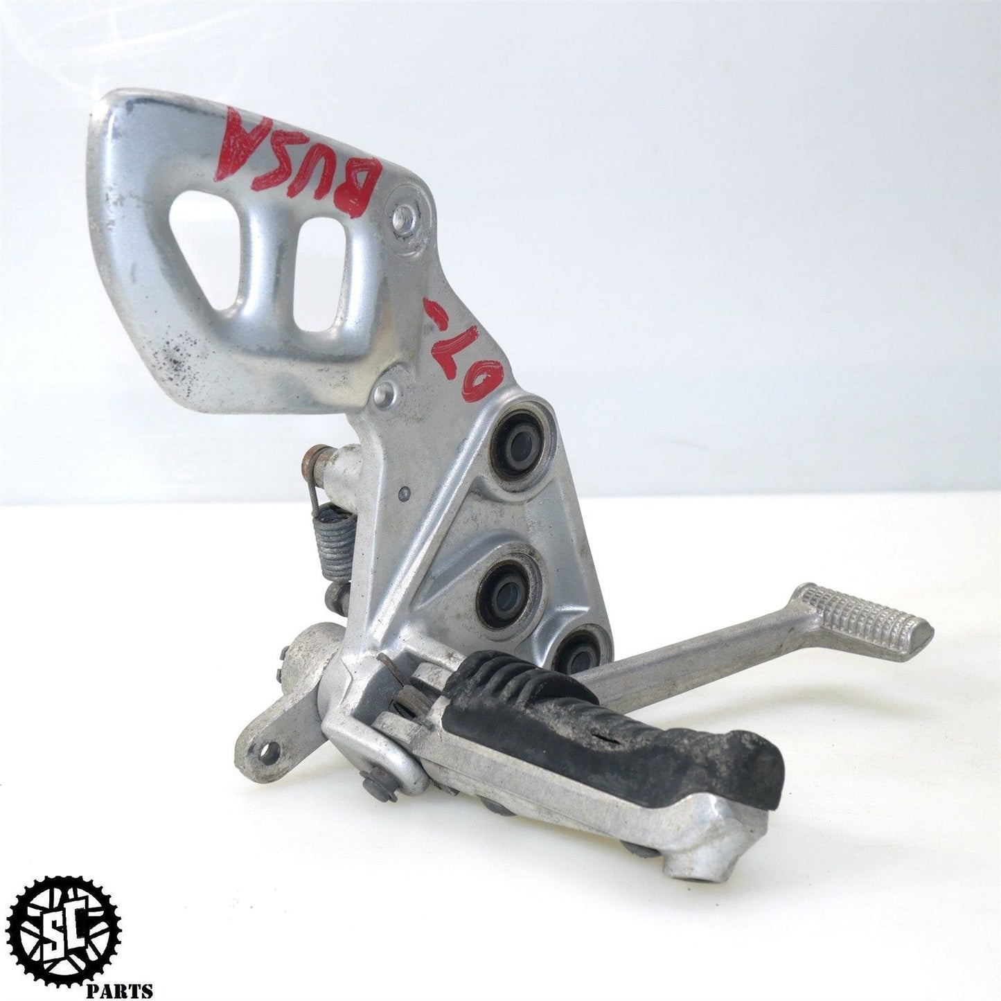 2001-2007 SUZUKI HAYABUSA FRONT RIGHT REARSET FOOT PEG BRAKE PEDAL S51
