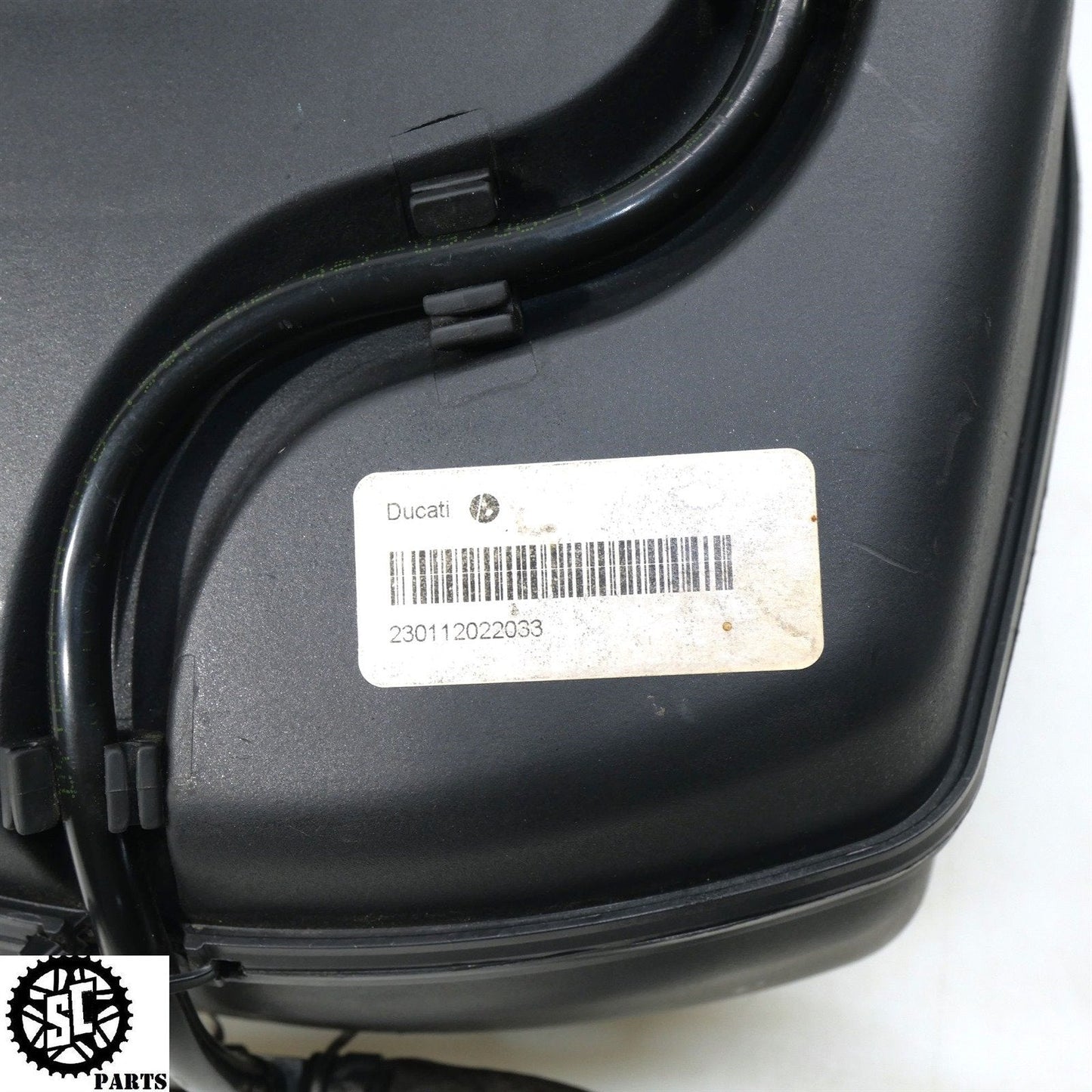 2007-2012 DUCATI 848 EVO AIR BOX FILTER HOUSING FUEL INJECTOR D34