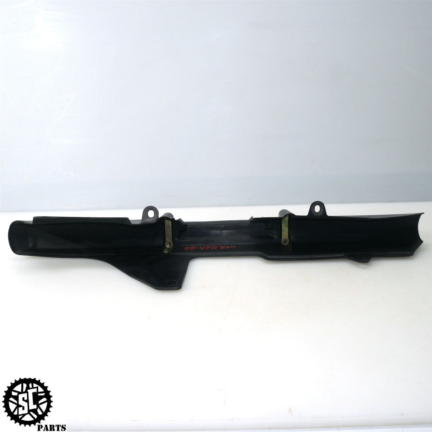 98 99 00 01 HONDA VFR800 CHAIN GUARD H30