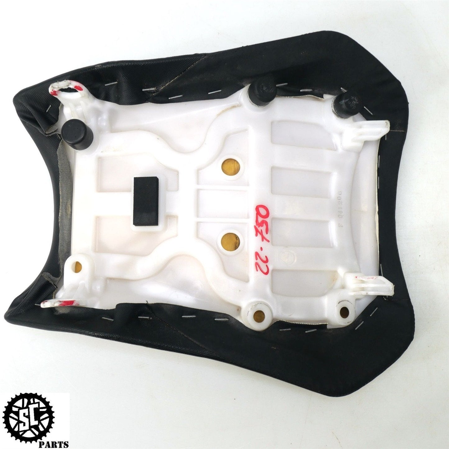 11-23 SUZUKI GSXR 600 750 FRONT SEAT S61