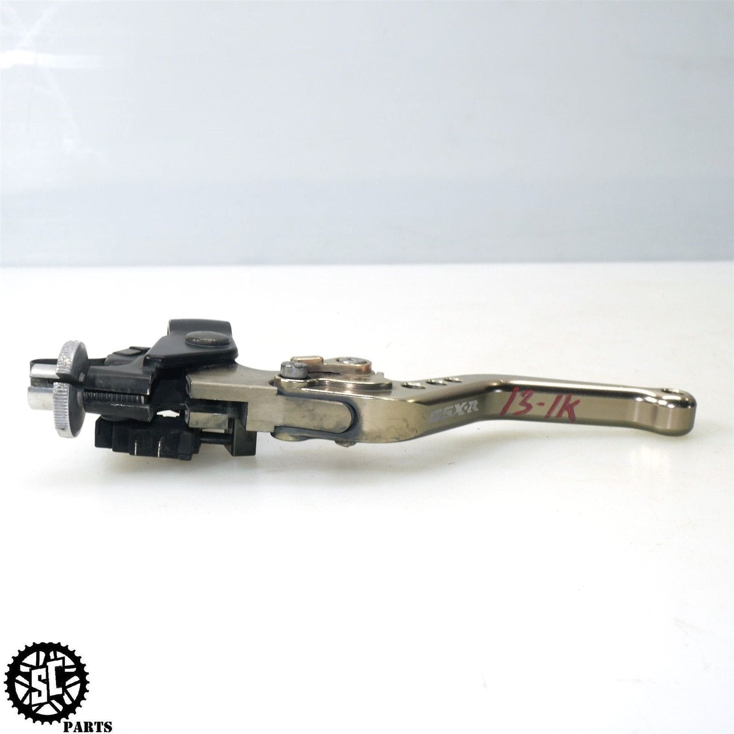 2013 09-16 SUZUKI GSXR 1000 CLUTCH PERCH CABLE ADJUSTER LEVER BRACKET S58
