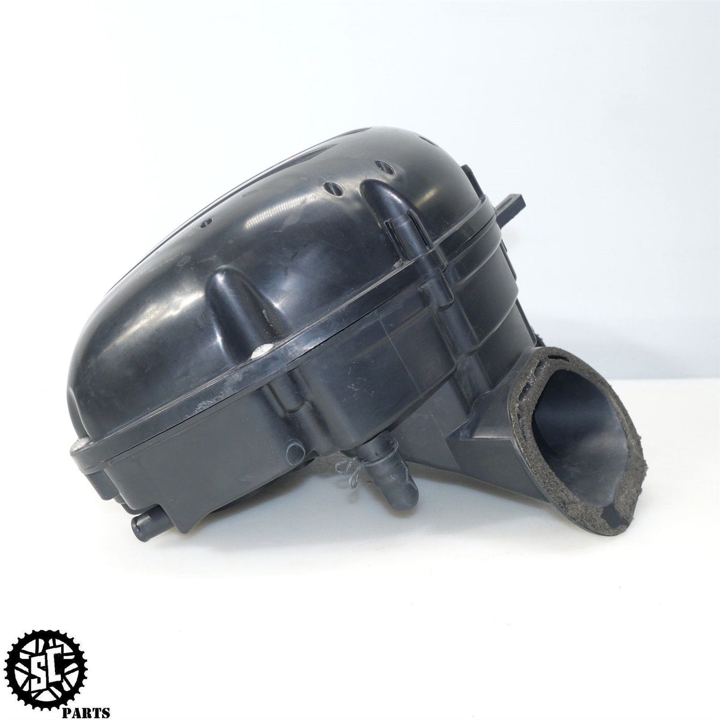 2013 09-16 SUZUKI GSXR 1000 AIRBOX FILTER HOUSING S58