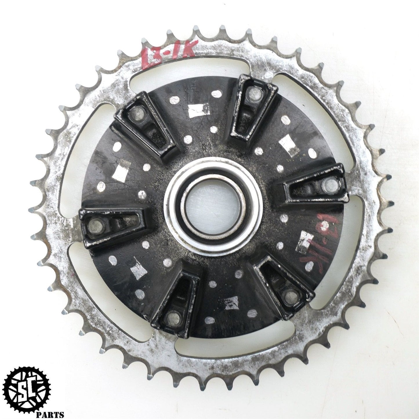 2013 09-16 SUZUKI GSXR 1000 REAR WHEEL HUB SPROCKET CARRIER 42T 64511-47H10 S58
