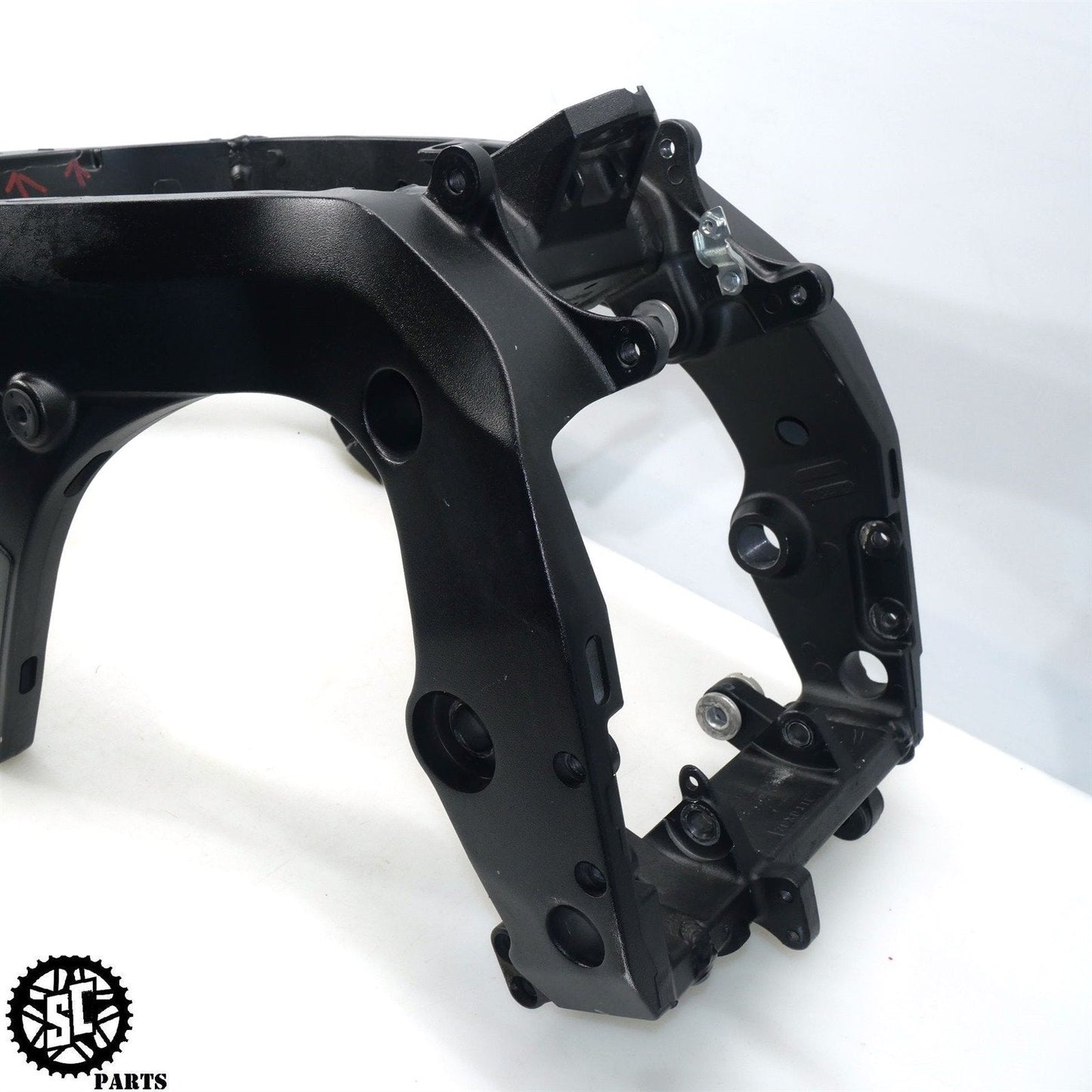 08 09 SUZUKI GSXR 600 MAIN FRAME *BOS* S40