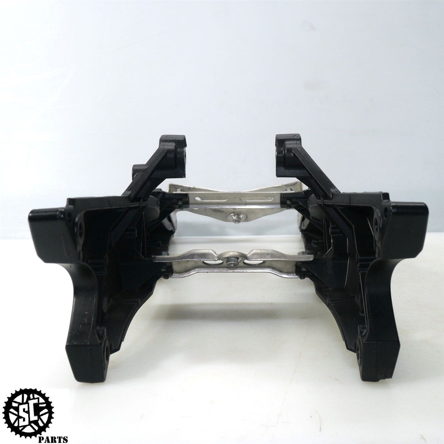 2007 2008 SUZUKI GSXR1000 REAR SUBFRAME RAIL LEFT RIGHT S68