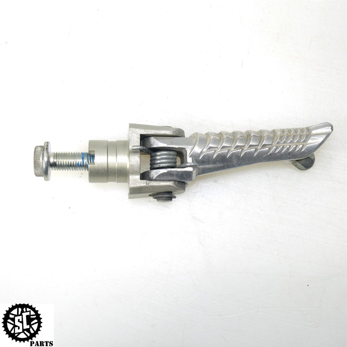 11-23 SUZUKI GSXR 600 RIGHT FRONT FOOT PEG 43516-41G00 43531-41G10 S53