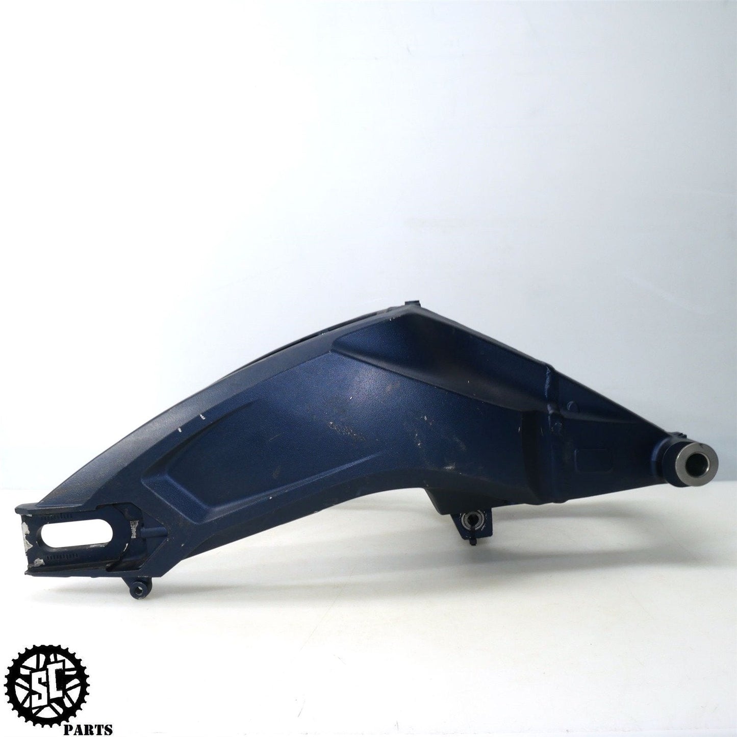 11-23 SUZUKI GSXR 600 SWINGARM S53