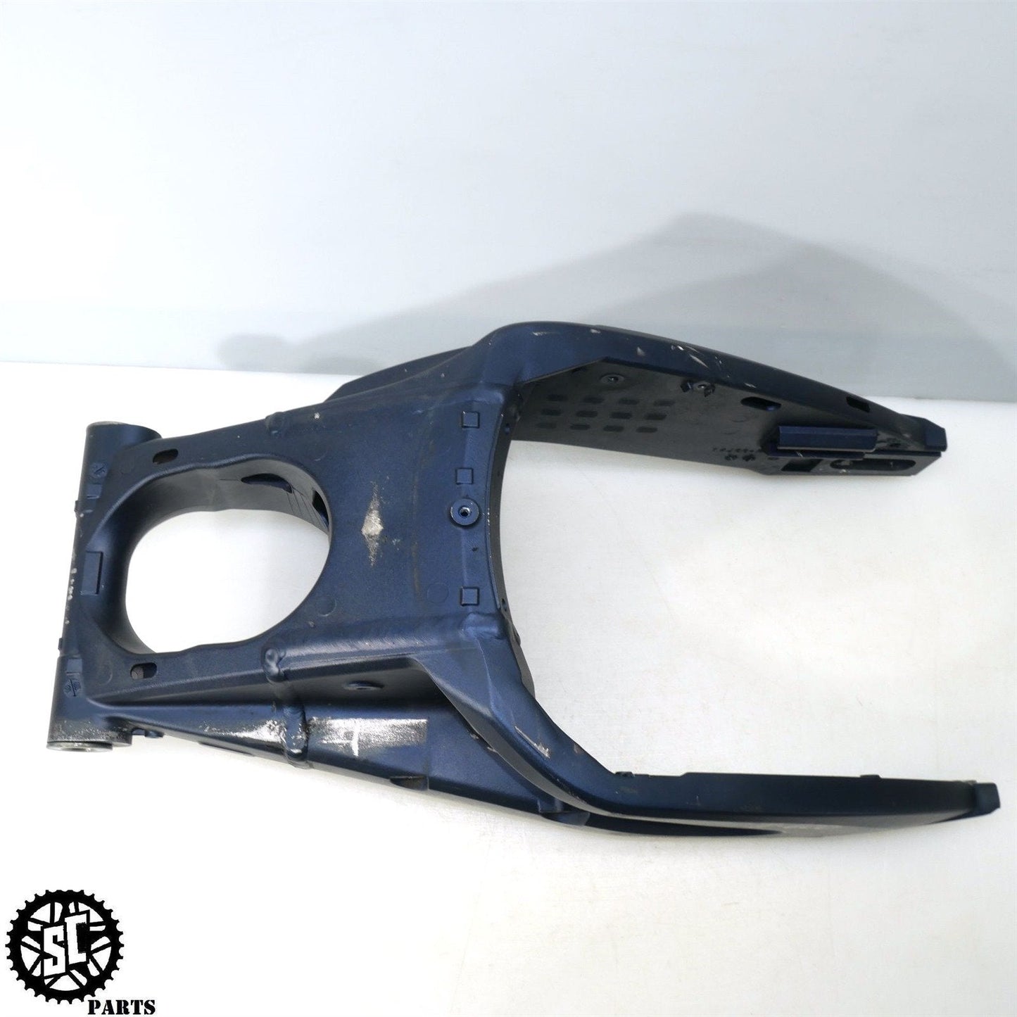 11-23 SUZUKI GSXR 600 SWINGARM S53