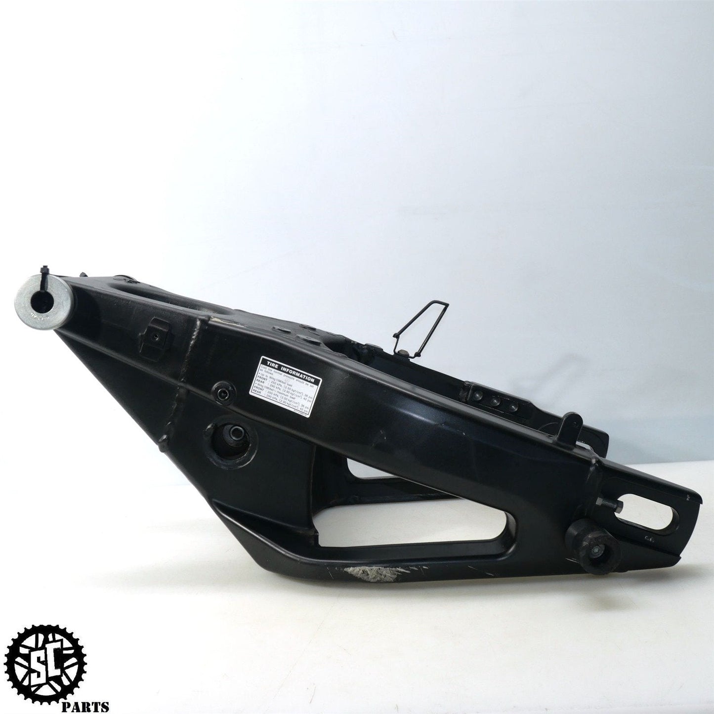 07-08 YAMAHA YZF R1 SWINGARM Y47