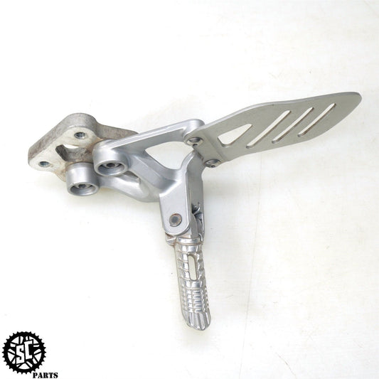 06 07 SUZUKI GSXR 600 750 LEFT REARSET FRONT FOOT PEG BRACKET S21