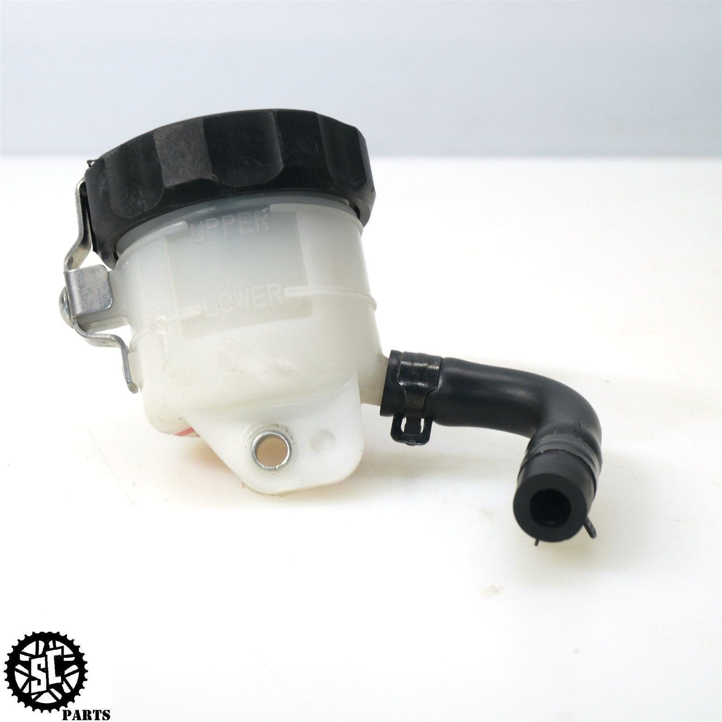 11-23 SUZUKI GSXR 600 750 FRONT BRAKE FLUID TANK S38