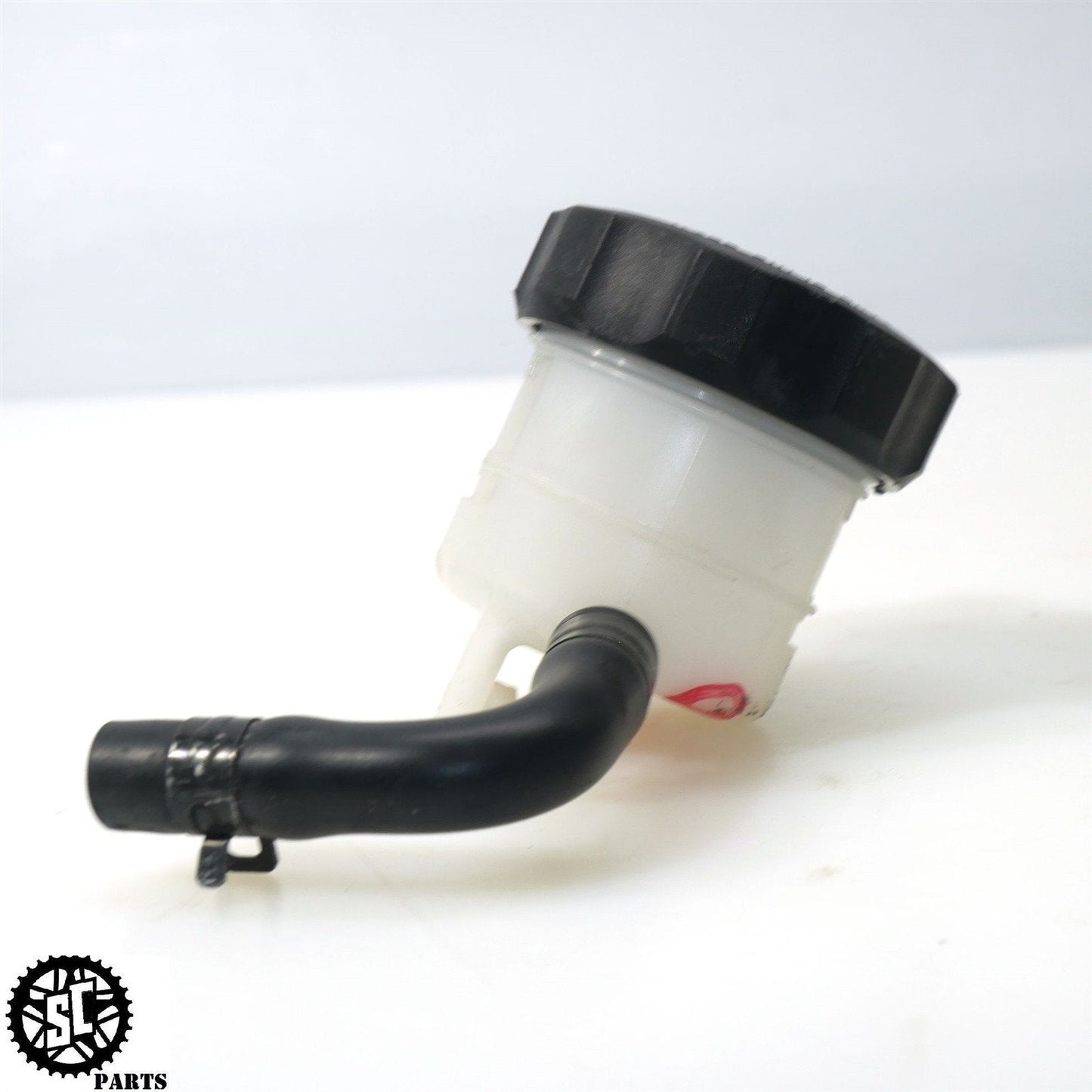 11-23 SUZUKI GSXR 600 750 FRONT BRAKE FLUID TANK S38