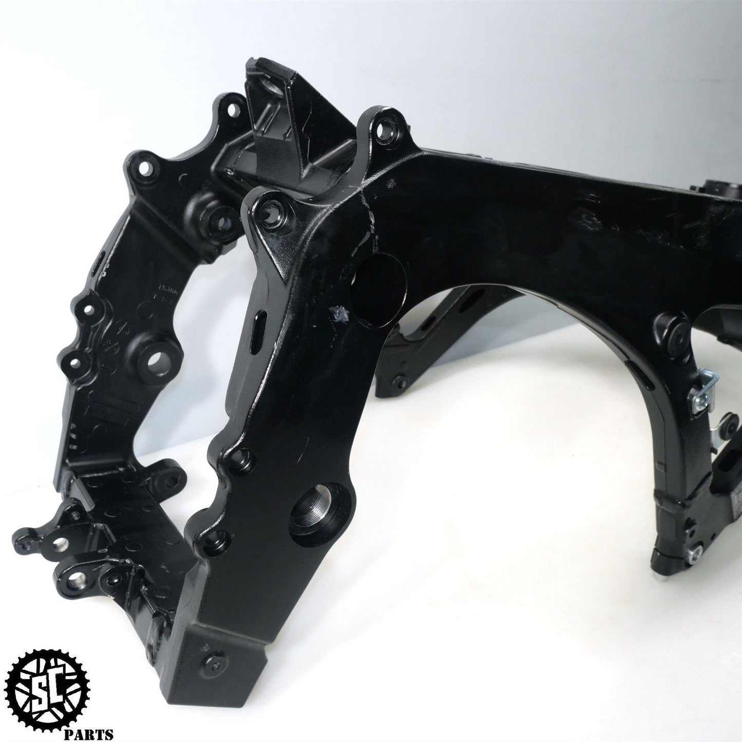 11-23 SUZUKI GSXR 600 750 FRAME CHASSIS *S* S38