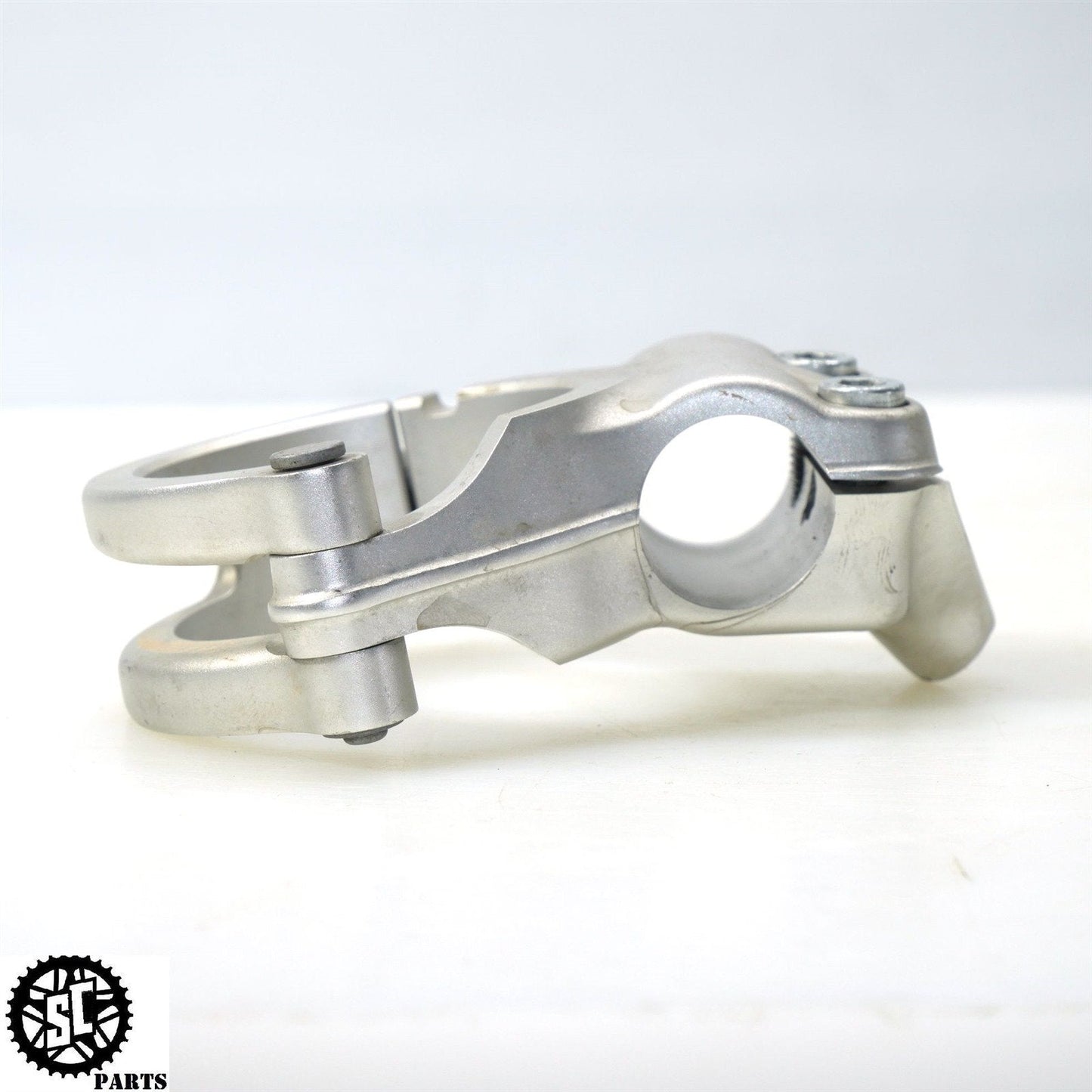 16 17 18 DUCATI PANIGALE 899 959 1199 1299 RIGHT CLIP ON HANDLEBAR BRACKET D25