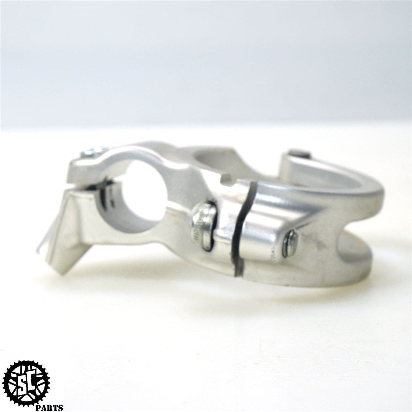 16 17 18 DUCATI PANIGALE 899 959 1199 1299 RIGHT CLIP ON HANDLEBAR BRACKET D25