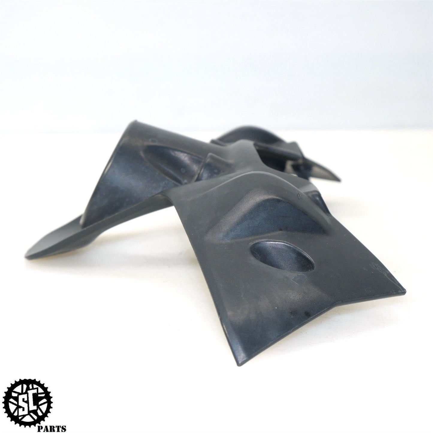 16 17 18 DUCATI PANIGALE 899 959 1199 1299 IGNITION SWITCH COVER 46014962C D25