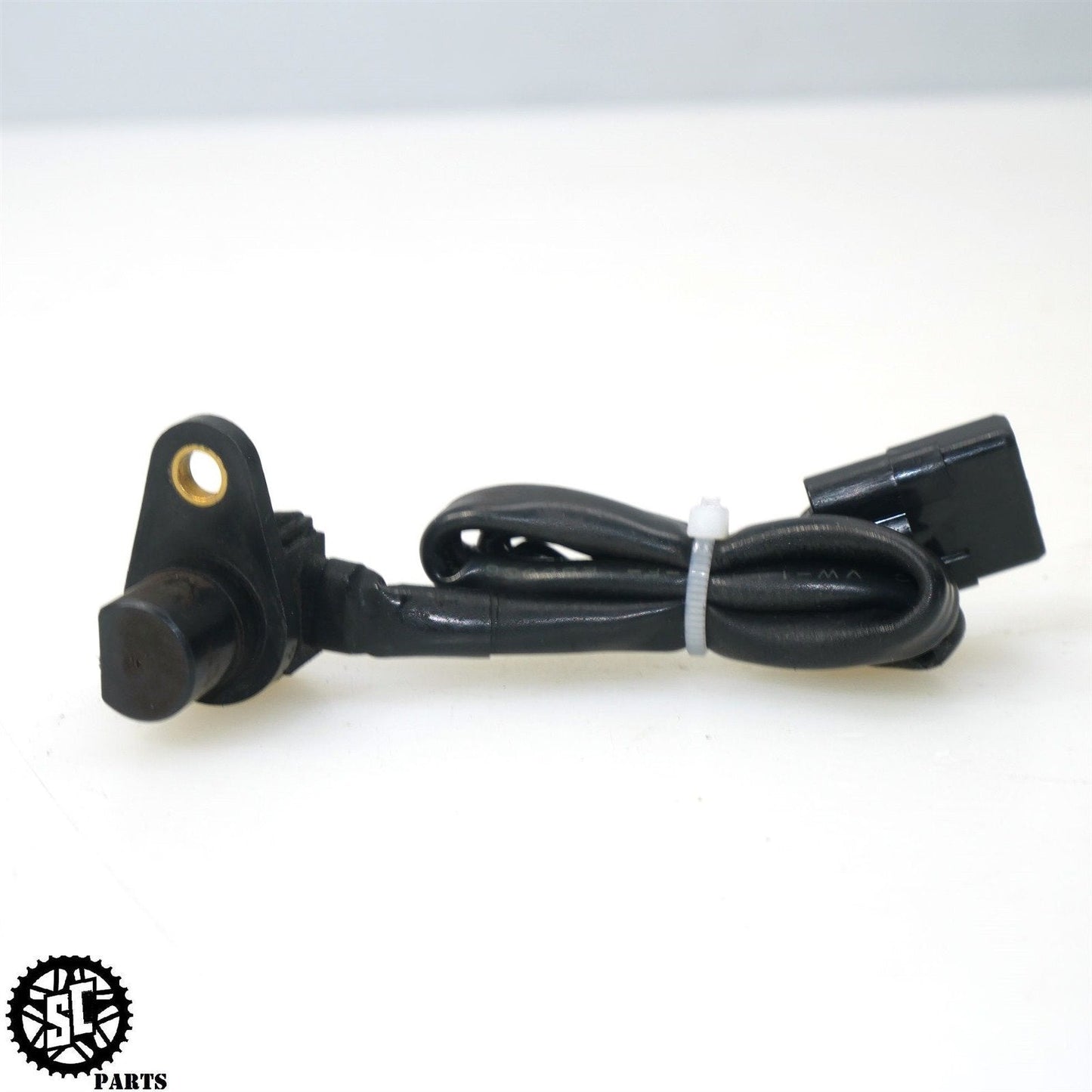 2007 2008 SUZUKI GSXR1000 SPEED SENSOR SPROCKET COVER 34990-35F00 S72